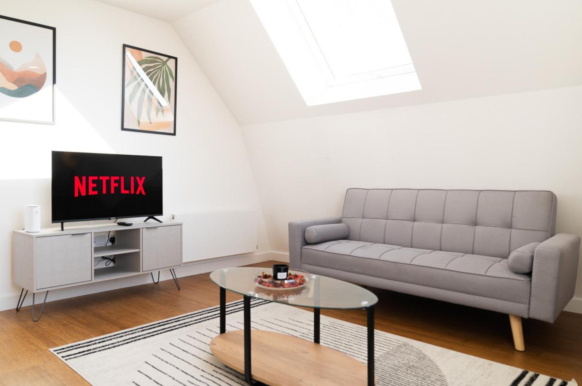 Two Bedroom Apartment At Buonomo Stays Short Lets & Serviced Accommodation London Exterior photo