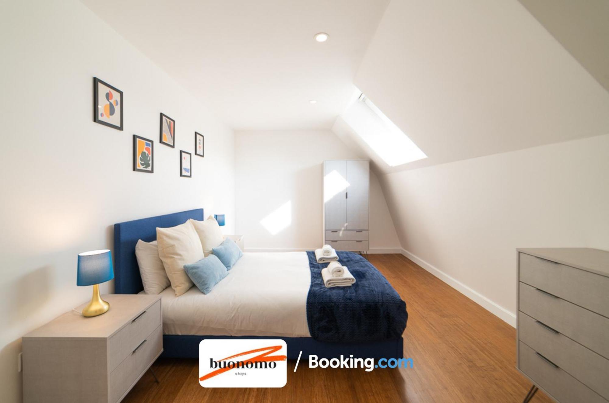 Two Bedroom Apartment At Buonomo Stays Short Lets & Serviced Accommodation London Exterior photo